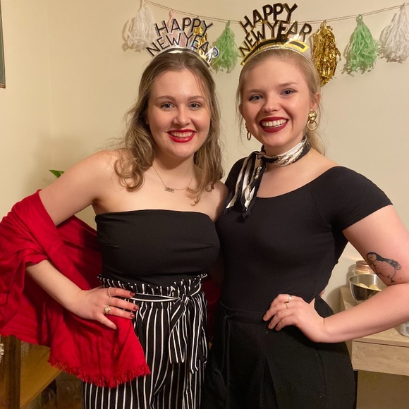 Meet Your Poshers! - Picture 2 of 4